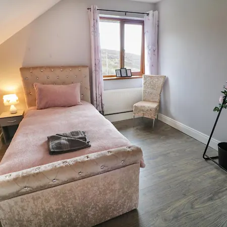 Hébergement de vacances House On Ring Hill Ballyhoorisky