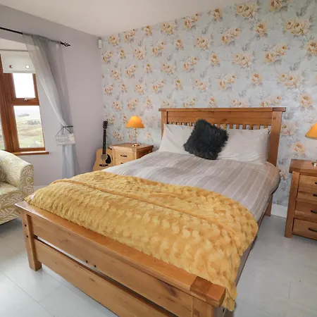 House On Ring Hill Ballyhoorisky