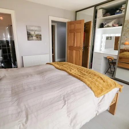 House On Ring Hill *